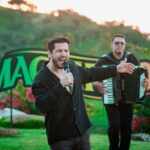 Magníficos abre o audiovisual “A Céu Aberto” com releitura de “Coisas do Amor”