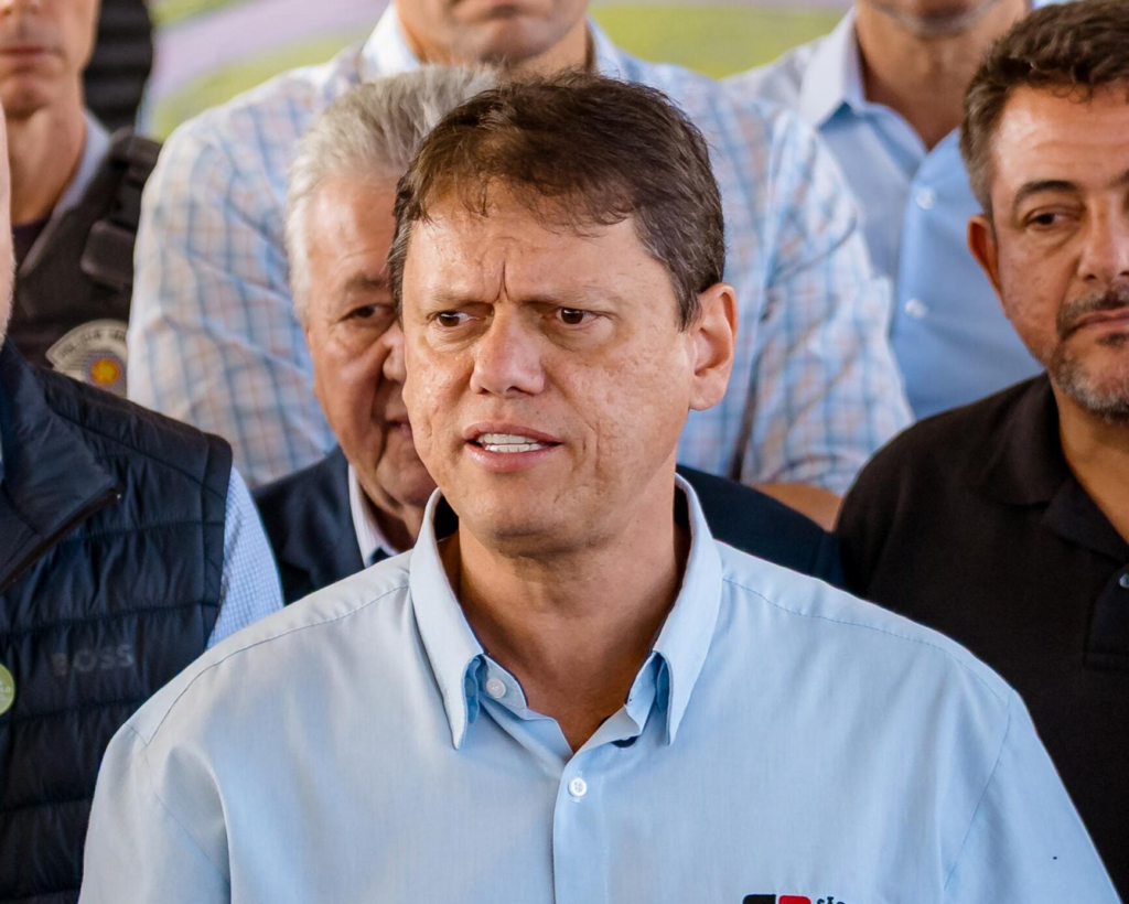 t_852395f6e09f446aaccaed183552b509_name_7Tarcisio_de_freitas.png